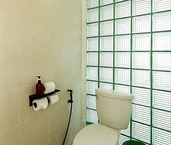 Easy Sunday Couple & Family Hotel